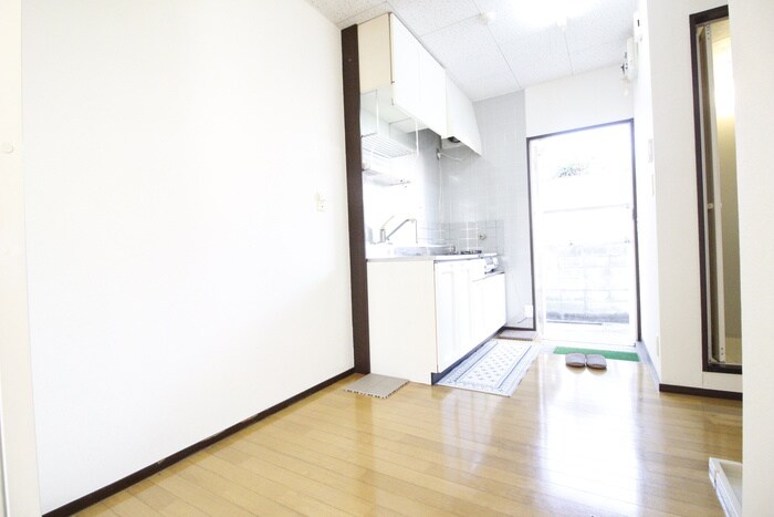 物件内観写真8　(居室)