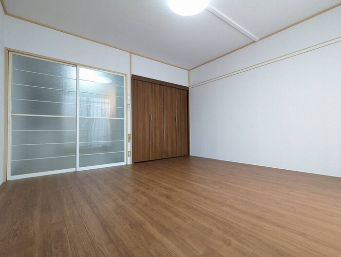 物件内観写真8　(居室)