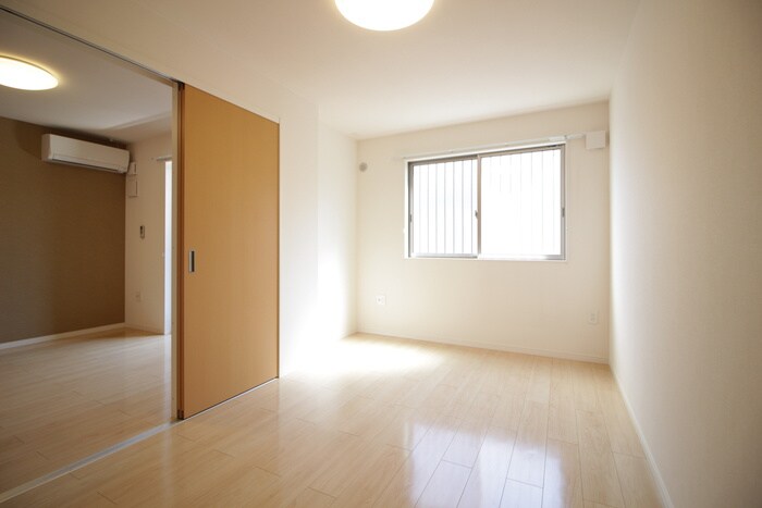 物件内観写真19　(居室)