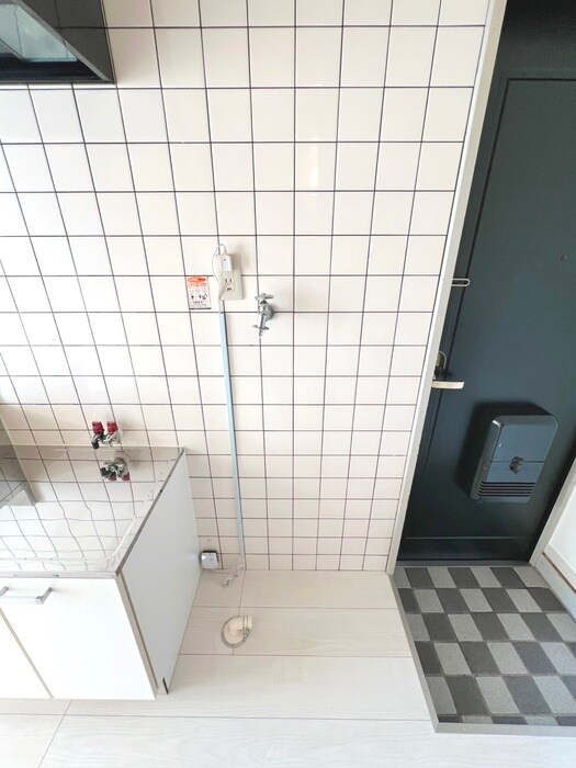 物件内観写真12　(洗濯機置場)