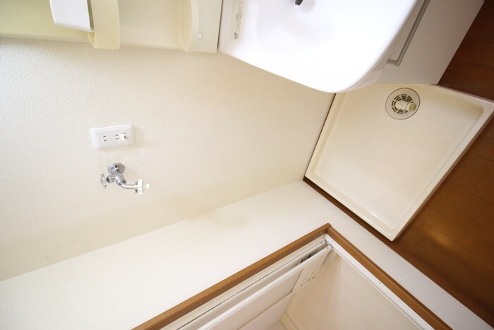 物件内観写真15　(洗濯機置場)