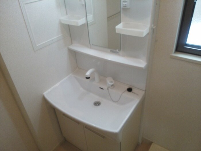 物件内観写真9　(洗面)