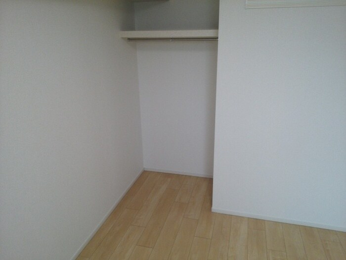 物件内観写真13　(収納)