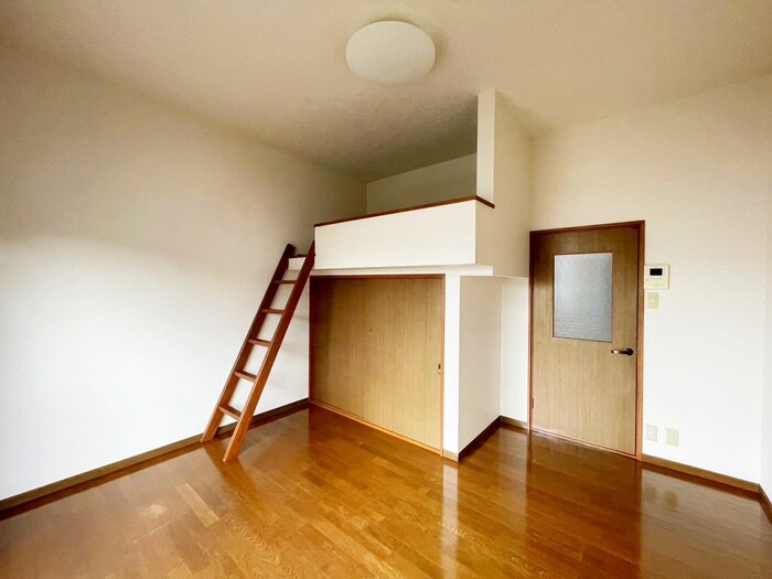 物件内観写真15　(居室)