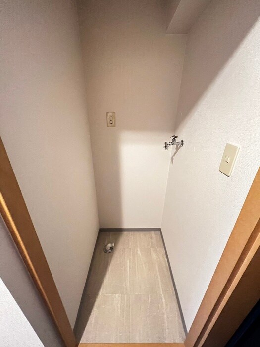 物件内観写真14　(洗濯機置場)