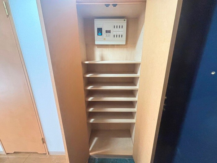 物件内観写真18　(靴箱)