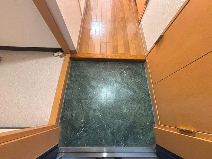 物件内観写真20　(玄関)