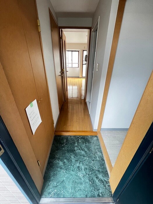 物件内観写真20　(玄関)