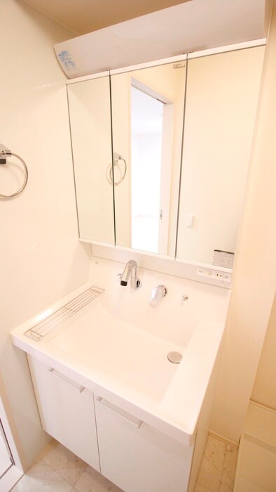 物件内観写真11　(洗面)