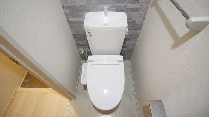 物件内観写真12　(トイレ)