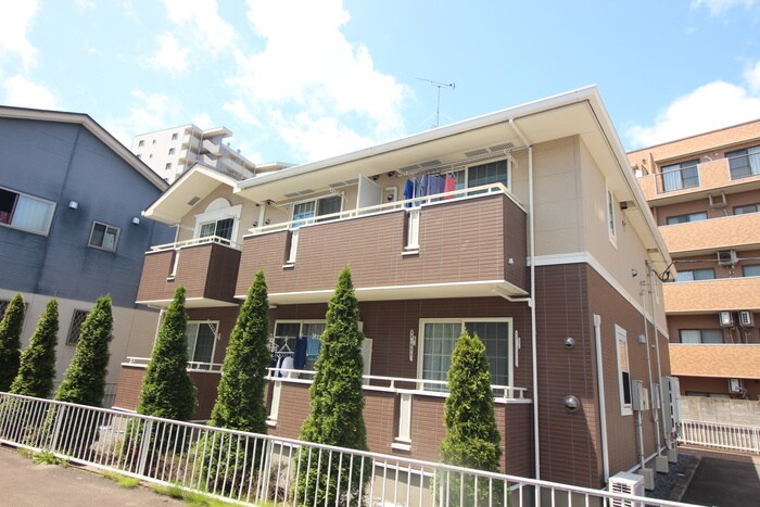 物件外観写真1　(外観写真)