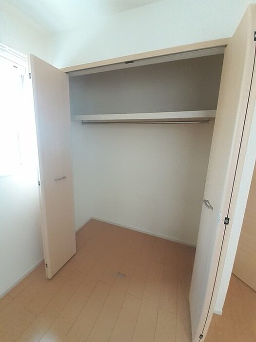 物件内観写真13　(収納)