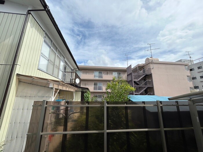 物件内観写真22　(室内からの展望)