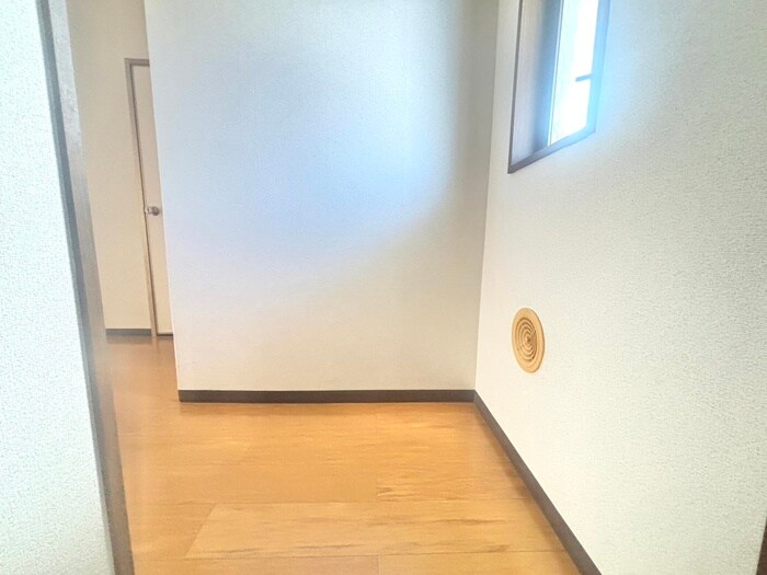 物件内観写真18　(廊下)