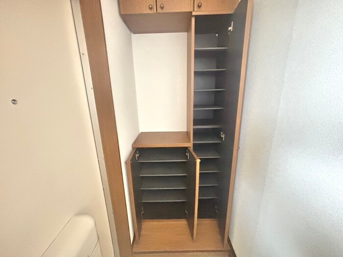 物件内観写真19　(靴箱)