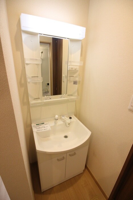 物件内観写真10　(洗面)