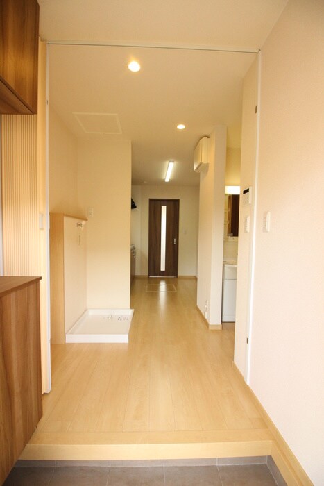 物件内観写真21　(廊下)