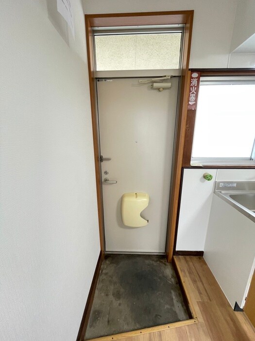 物件内観写真17　(玄関)