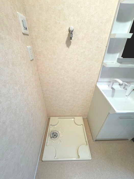 物件内観写真18　(洗濯機置場)