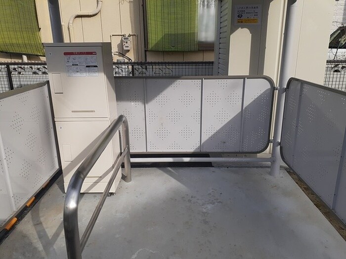 物件外観写真3　(駐輪場)