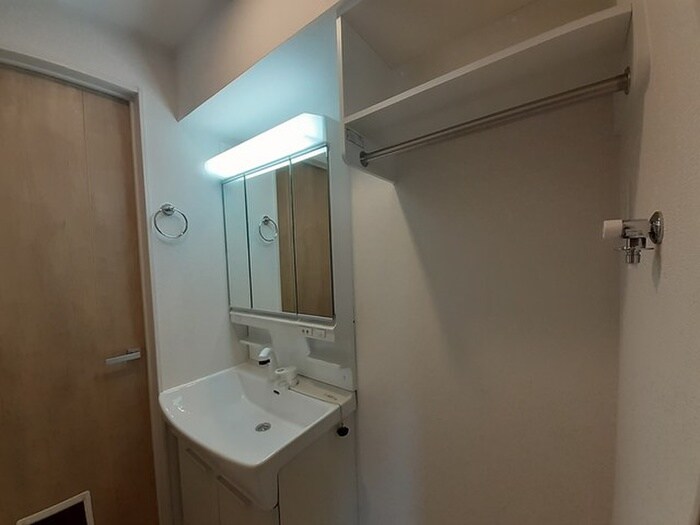 物件内観写真9　(洗面)