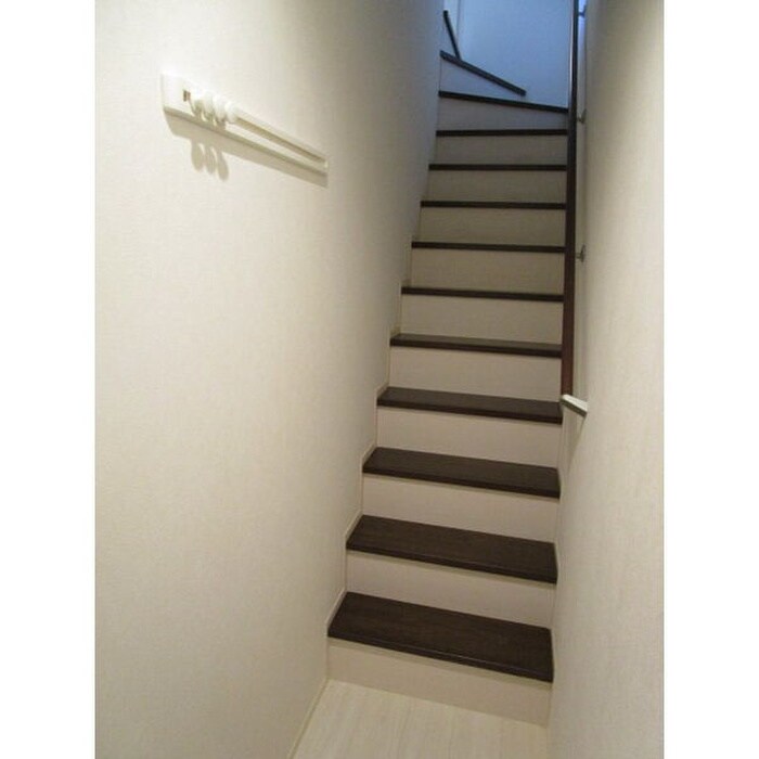 物件内観写真14　(廊下)