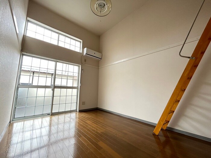 物件内観写真7　(居室)
