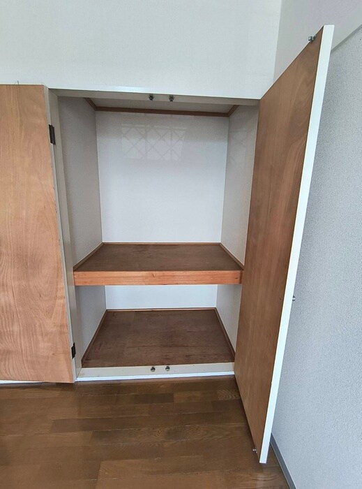 物件内観写真12　(収納)