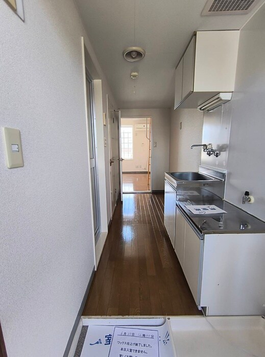 物件内観写真14　(廊下)