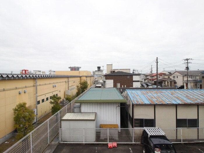 物件内観写真22　(室内からの展望)