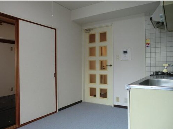 物件内観写真5　(居室)