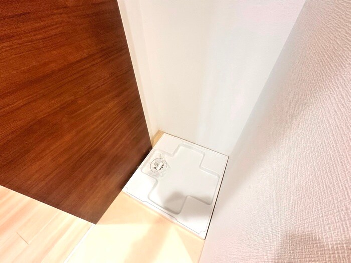 物件内観写真14　(洗濯機置場)