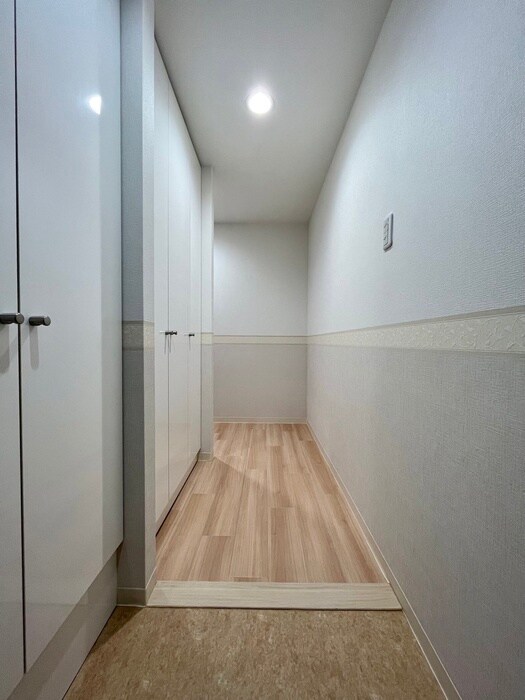 物件内観写真15　(玄関)