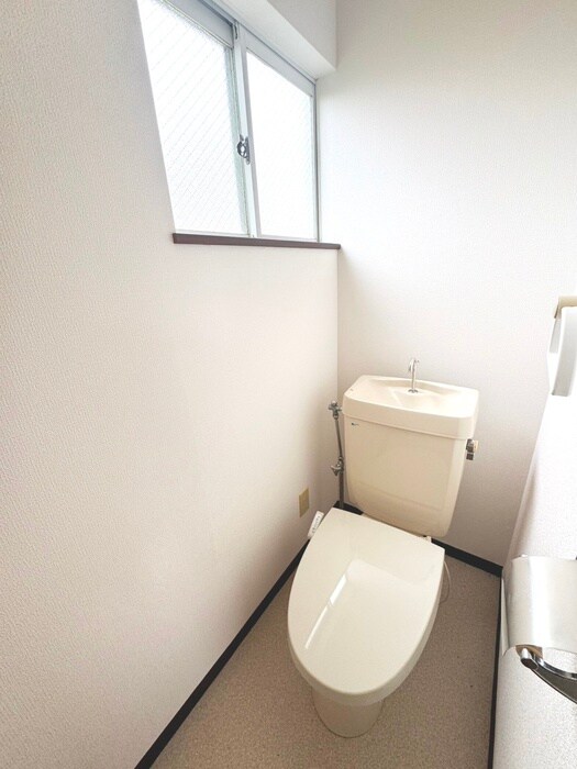 物件内観写真11　(トイレ)