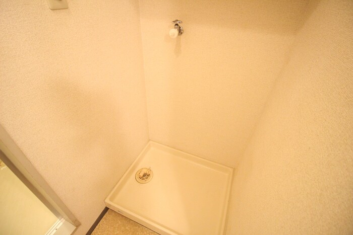 物件内観写真13　(洗濯機置場)