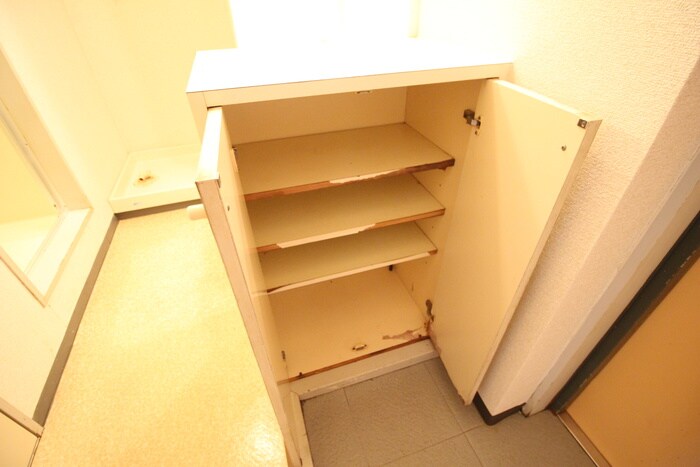 物件内観写真16　(靴箱)