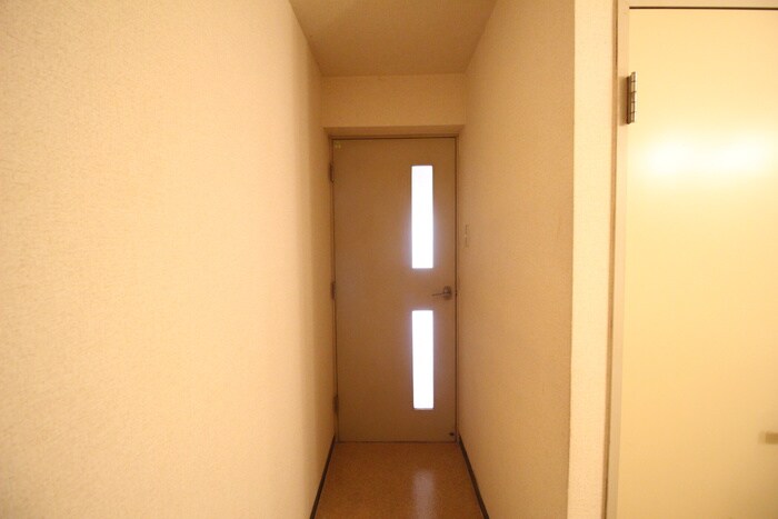 物件内観写真17　(廊下)