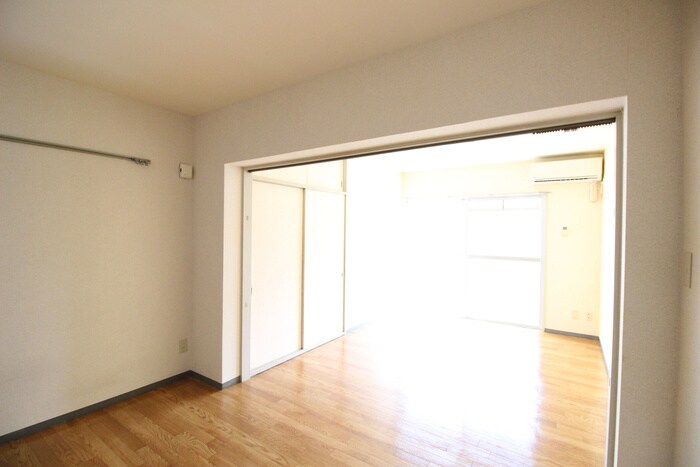 物件内観写真19　(居室)