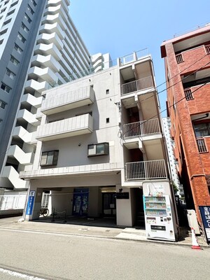 カラーズガーデン仙台東口外観写真
