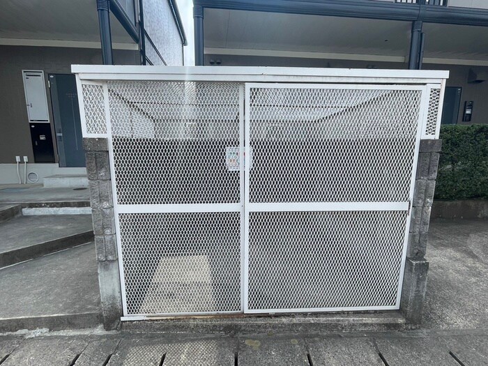 物件外観写真5　(駐輪場)