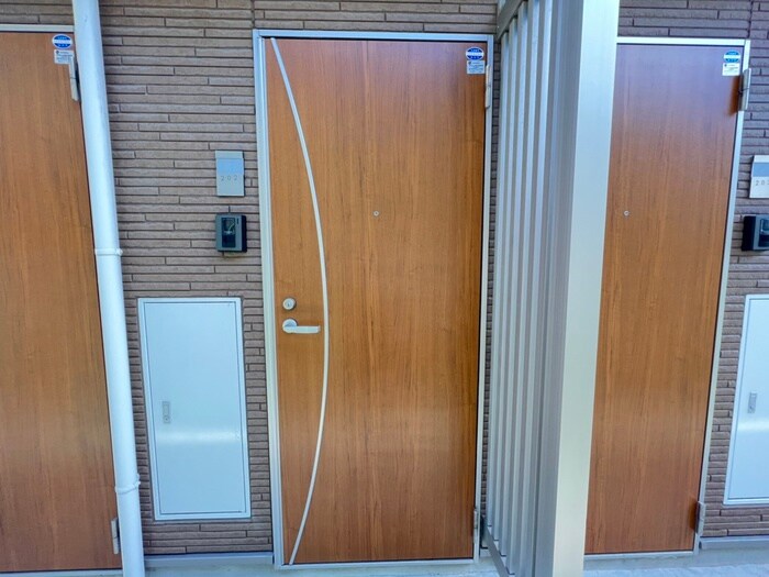 物件内観写真9　(玄関)