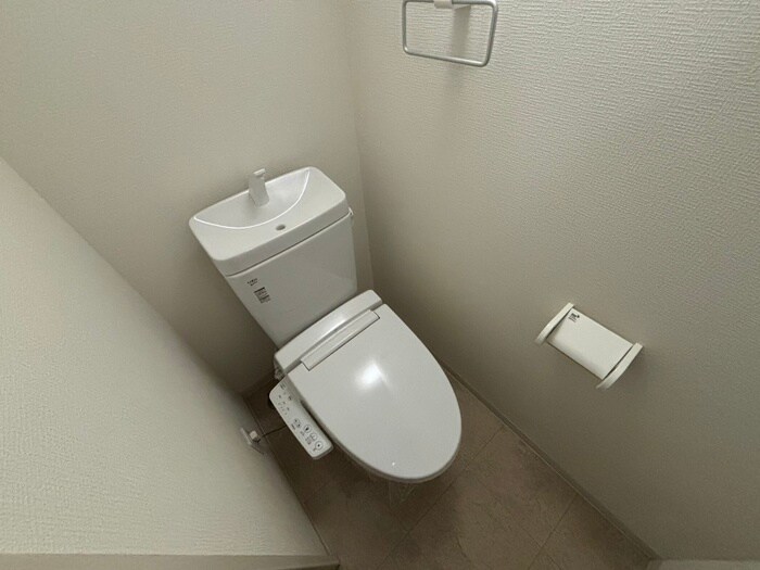 物件内観写真14　(トイレ)