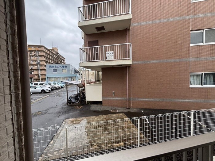 物件内観写真17　(室内からの展望)