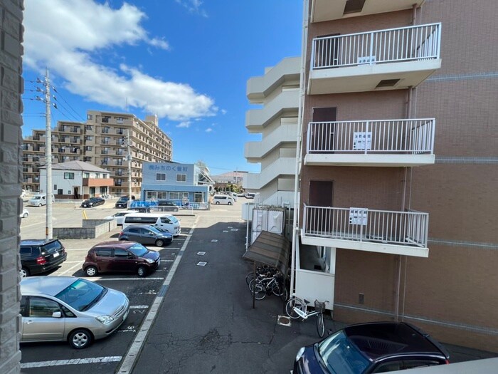 物件内観写真20　(室内からの展望)