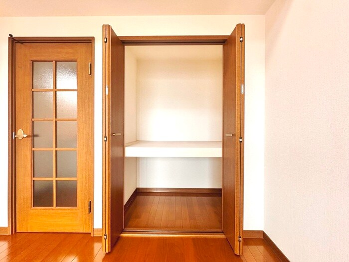 物件内観写真10　(収納)