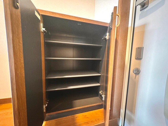 物件内観写真18　(靴箱)