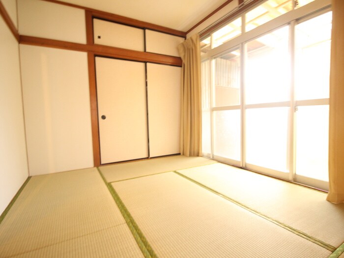 物件内観写真8　(居室)