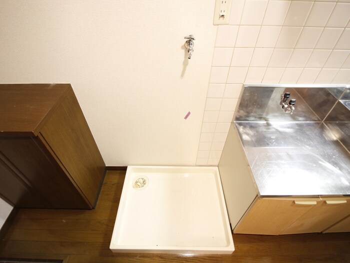 物件内観写真14　(洗濯機置場)