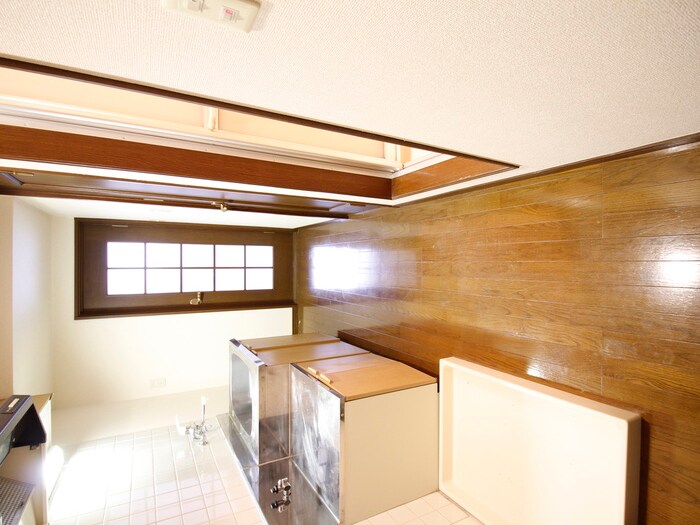 物件内観写真17　(廊下)