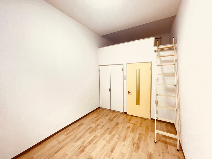 物件内観写真8　(居室)